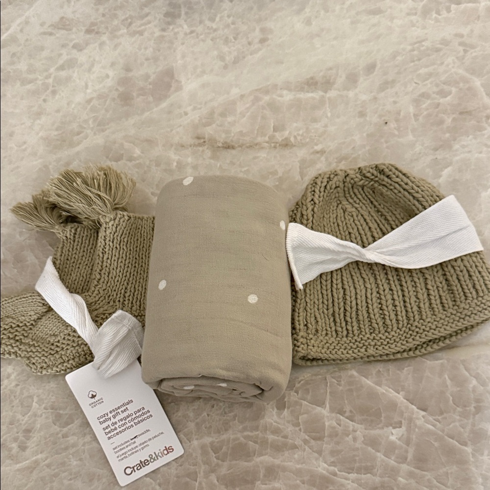 Crate&kids  3-Piece Organic Cotton Baby Swaddle Gift Set-olive color